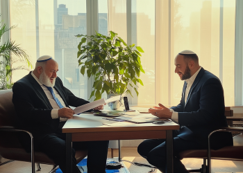 סגן השר נפגש עם מתן דיל לקידום תקציבי פיתוח למגזר החרדי ברחובות
